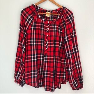Red plaid women’s top